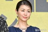 「井川遥、美肌輝くノースリ姿に絶賛の声「本当に綺麗」「エレガント」」の画像1