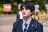 「【リーガルビート –逆転の法廷– 第1話】吃音がある新人弁護士・泰地空（鈴鹿央士）“隠された真実”を紐解いていく」の画像1