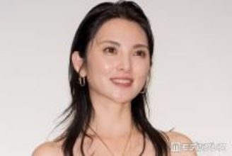 田中麗奈、舞台挨拶でのサプライズに涙「生きるために今もお芝居してる」女優業への思い語る【黄金泥棒】