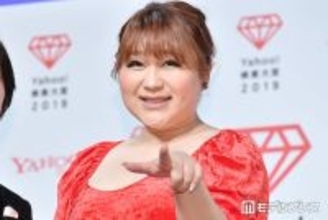 りんごちゃん、浜崎あゆみスタイルのミニスカコーデ披露「脚綺麗」「あゆみたい」と反響