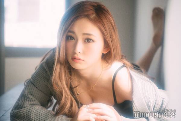 ゆうちゃみ 骨折退院後初のtv生出演 ギプスの着こなしが話題 おしゃれ 可愛い 22年3月6日 エキサイトニュース