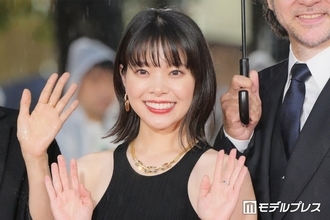 岸井ゆきの・深川麻衣・森田望智、胸元ざっくりドレス・パンツスタイル…個性溢れるブラックコーデ披露【第39回東京国際映画祭】