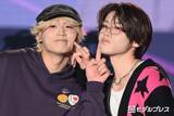 「DXTEEN大久保波留＆田中笑太郎、あざとい“ほっぺツン”で沸かす トレンド感溢れるY2Kコーデ【TGC松山2026】」の画像1