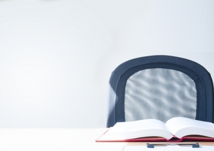 ＜バカにできないネット情報＞小池都知事の療養欠席から考える現職政治家の欠席問題