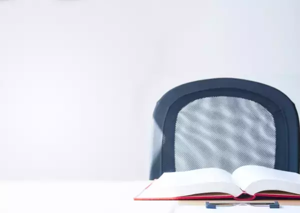 ＜バカにできないネット情報＞小池都知事の療養欠席から考える現職政治家の欠席問題