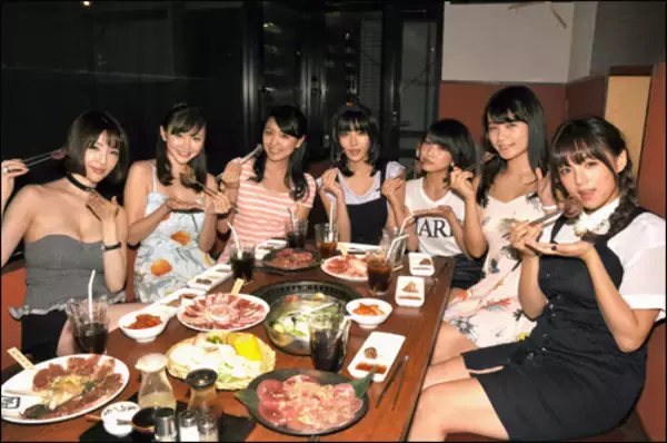 篠崎愛「食事制限はストレスなので、食べたいときに食べます」　杉原杏璃・今野杏南・岸明日香ら、トップグラドルたちが「肉食女子部」を結成！