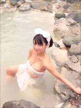 "ハミ乳エンジェル"片岡沙耶、エロ可愛いグラビア＆温泉ショットでファンを魅了！
