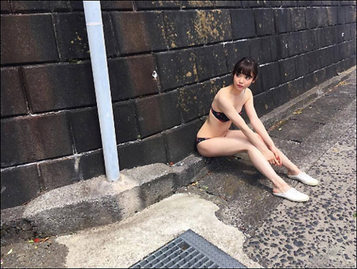 山谷花純 意外にも豊満なバストの谷間チラリ 特撮ヒロインが ハタチの色気 で男性ファンを悩殺 17年5月30日 エキサイトニュース