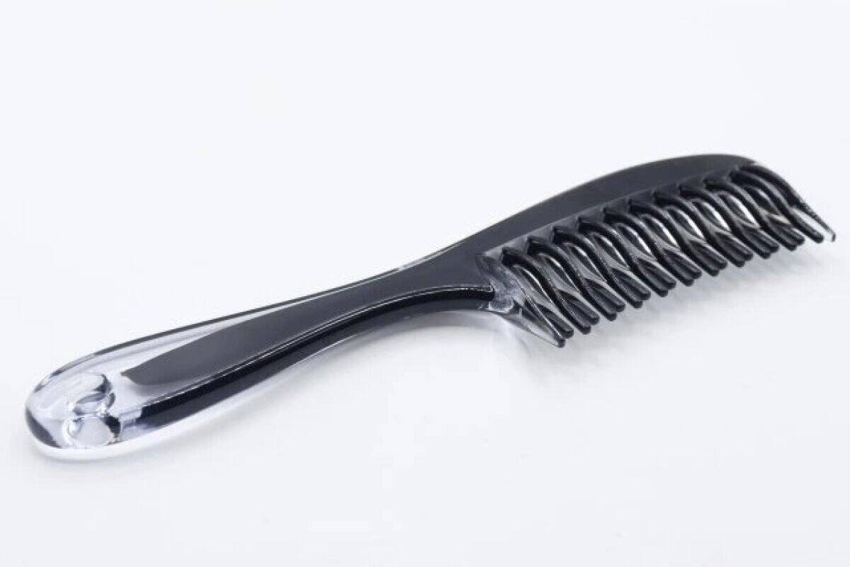 ダイソーでスルーしたら損だよ！「こだわる人こそ使ってほしい！」アイデアが詰まった便利ブラシ