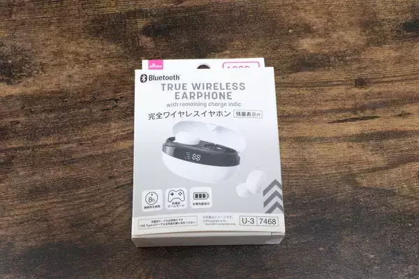 100均の家電もここまできたか…！千円だけど機能充実！スペックの高さに驚いたイヤフォン