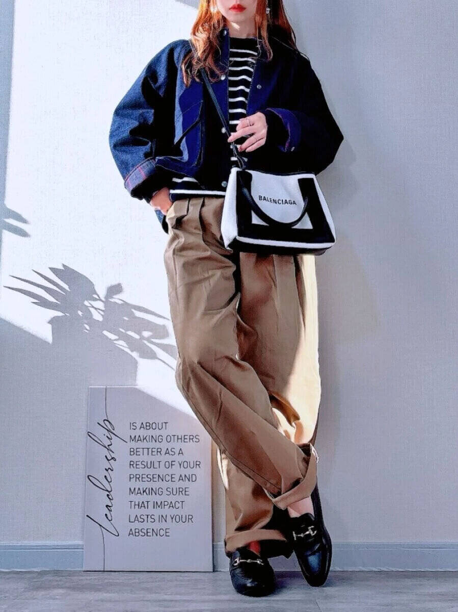 え…ユニクロのデニムジャケットがしれっと値下げになってる！おしゃれさんはこう着回してるよ！