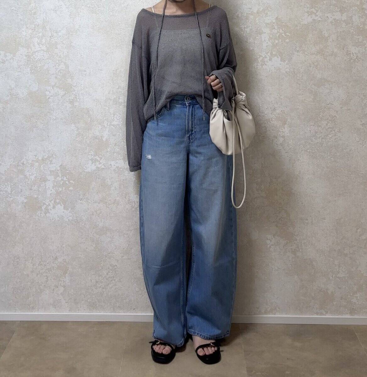 気に入りすぎて3色目…！トップスを選ばないから毎日はきたいユニクロ人気デニム