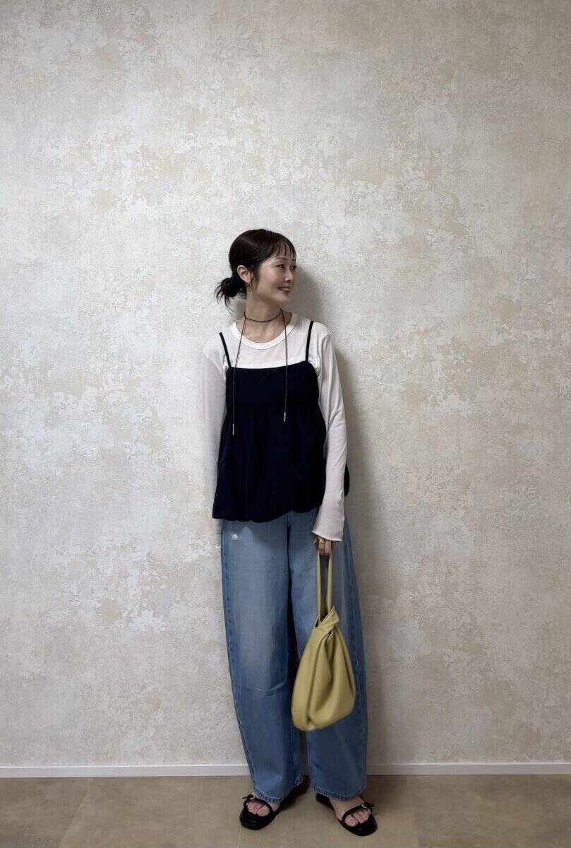 気に入りすぎて3色目…！トップスを選ばないから毎日はきたいユニクロ人気デニム