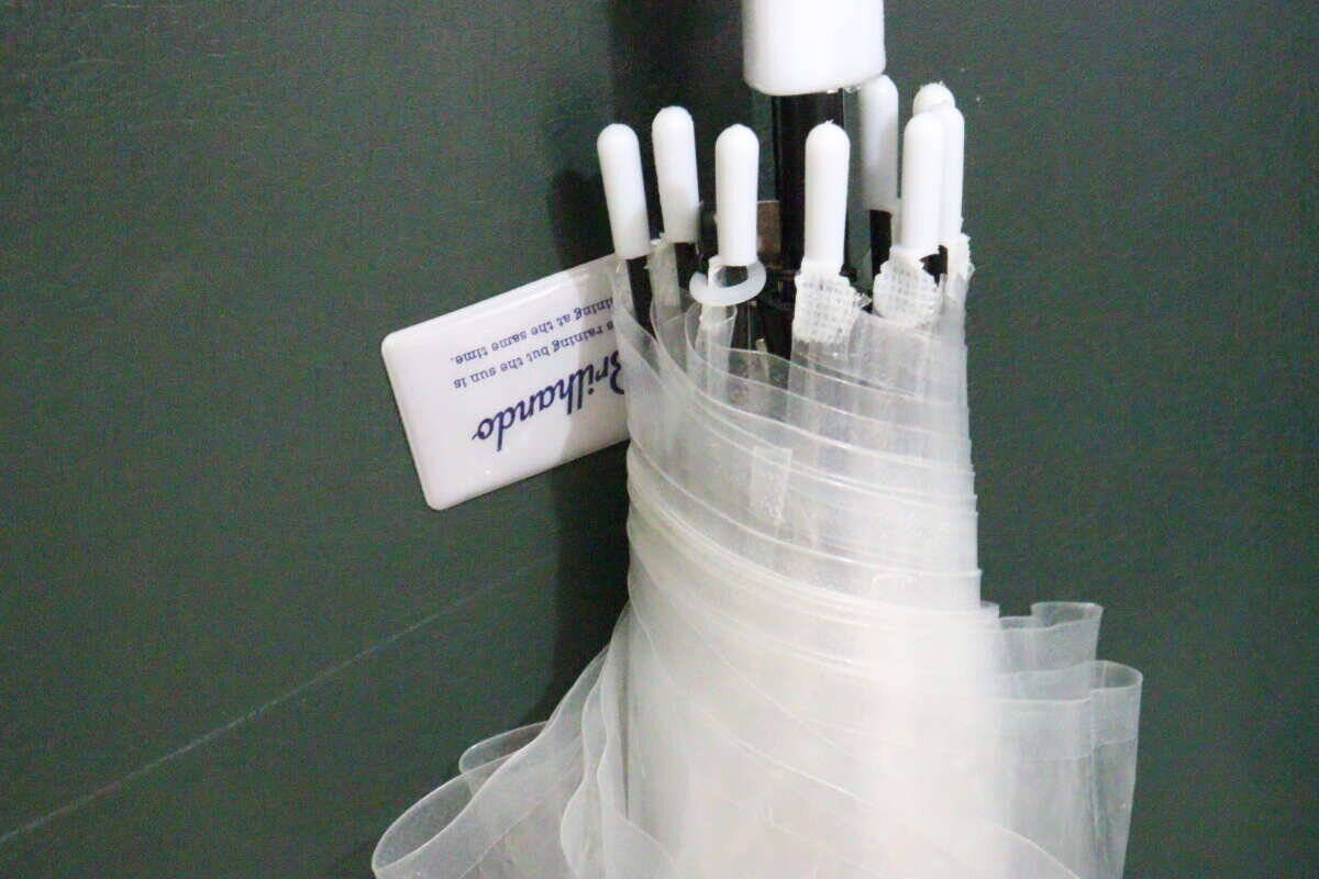 100均の傘固定マグネットにこんな使い方が…？！思いつきで試してみたら大成功だった