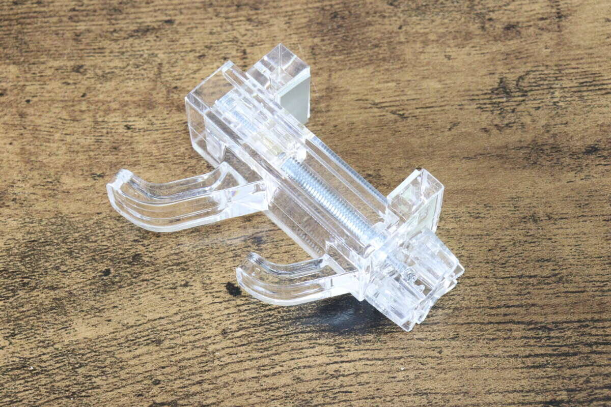 部屋が散らかる…って人【セリア】のフック使ってみて！まとめて整理できる！アイディアぷち収納