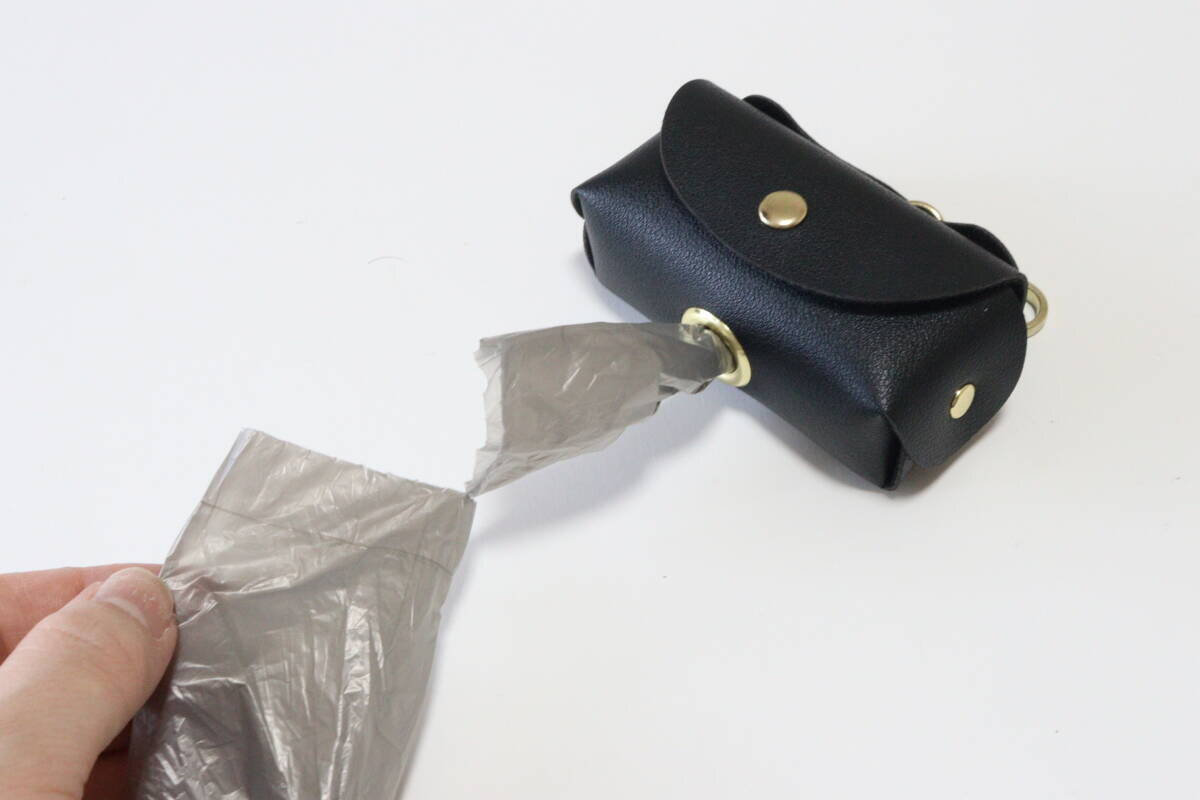 ついに100均にも登場！「見た目がイマイチって思ってた…」日常でおしゃれに使えるホルダー