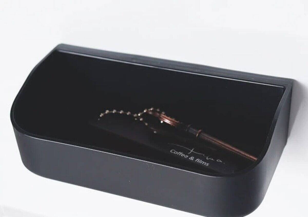 もっと早く知りたかったよ！「玄関がスッキリ片付く！」省スペ化を叶える100均便利グッズ