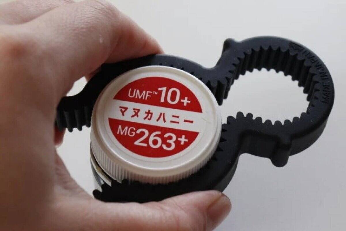 100均のこれな～んだ？「えっ…要る？」って思ったけど便利すぎた！あると役立つ優秀アイテム