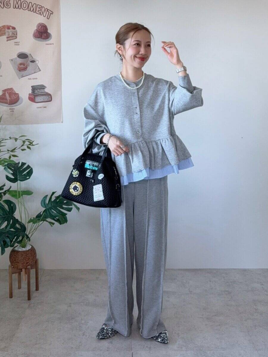 大人のスウェットパンツは「グレー」が正解！ラクなのにおしゃれ見え抜群！春のこなれコーデ5選