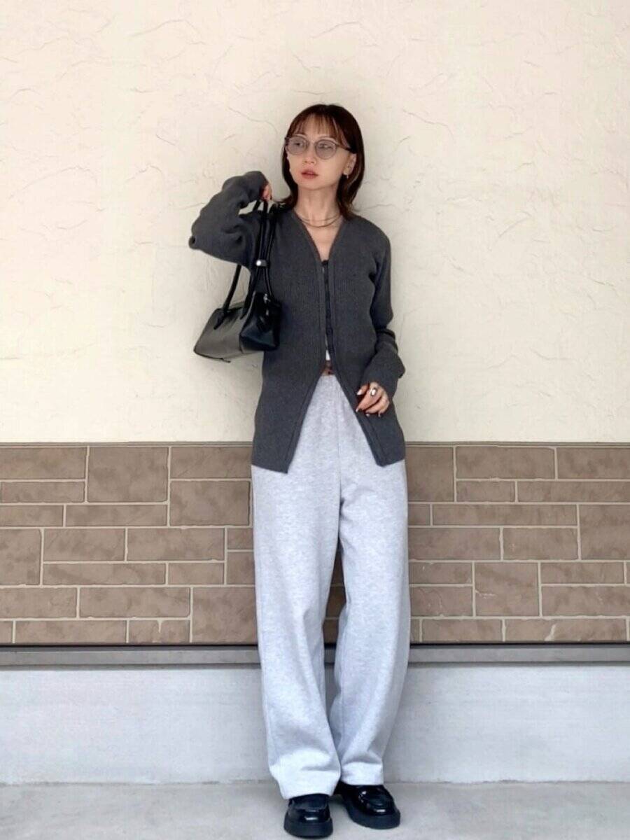 大人のスウェットパンツは「グレー」が正解！ラクなのにおしゃれ見え抜群！春のこなれコーデ5選