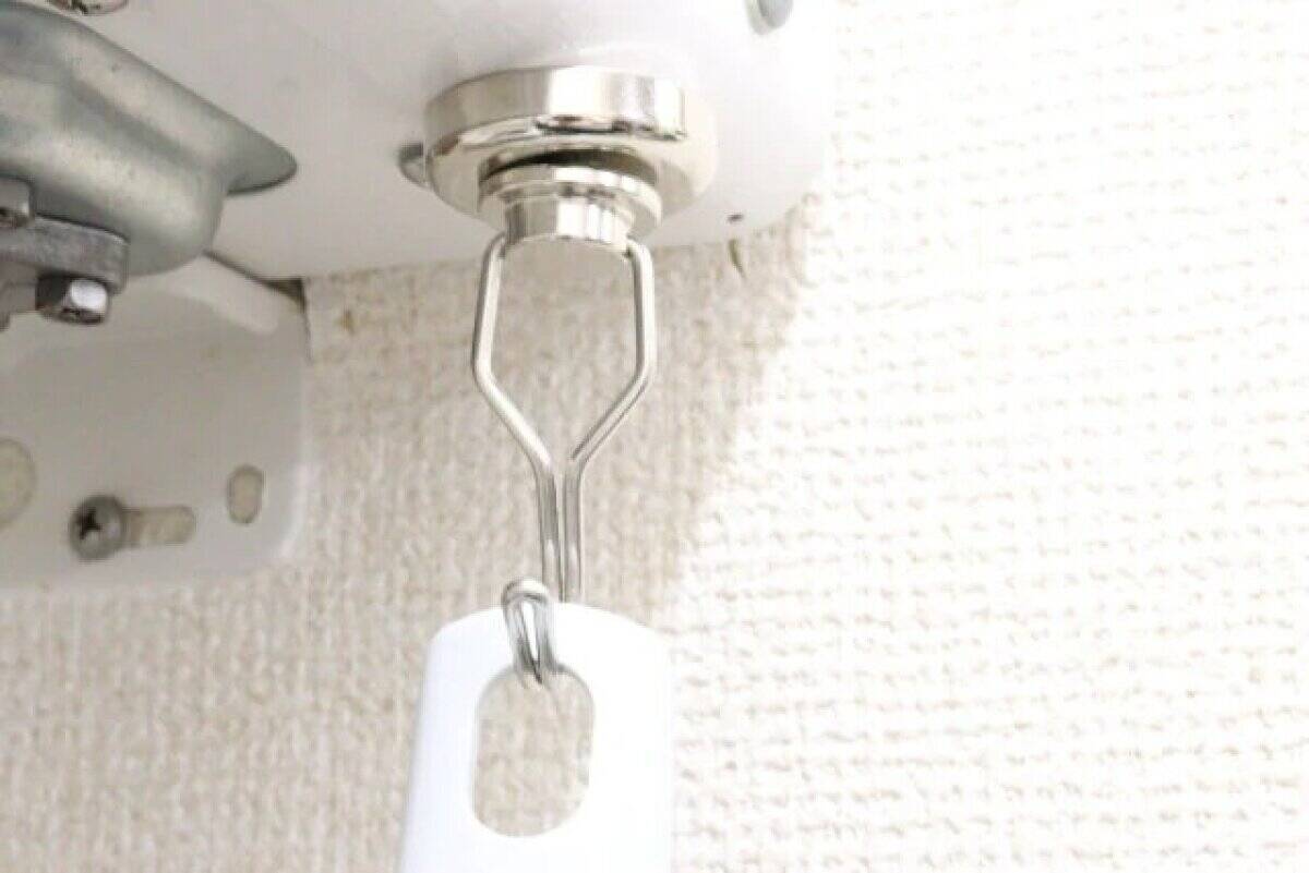 耐荷重10kgも？！安いのに驚くほどタフな100均の収納便利グッズ