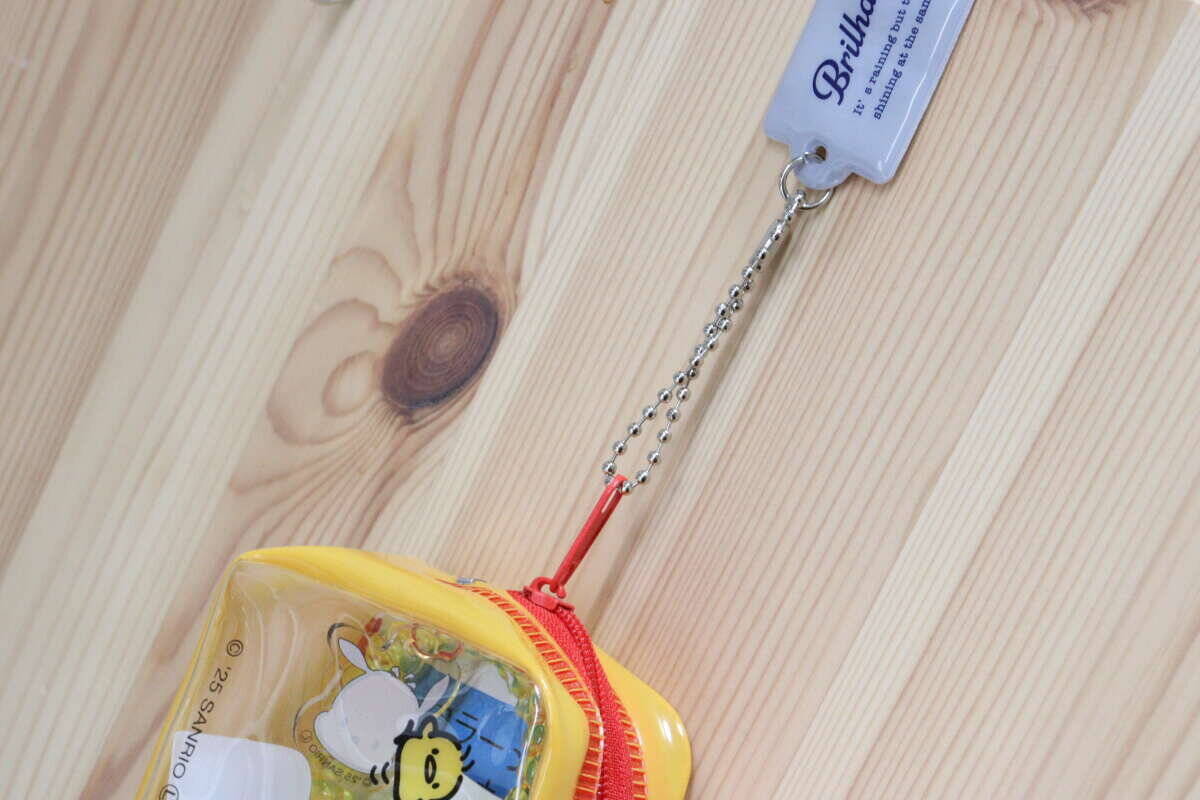 可愛いだけじゃないのね♡アイテムを組み合わせると…？外出先でも使いやすい100均ポーチ