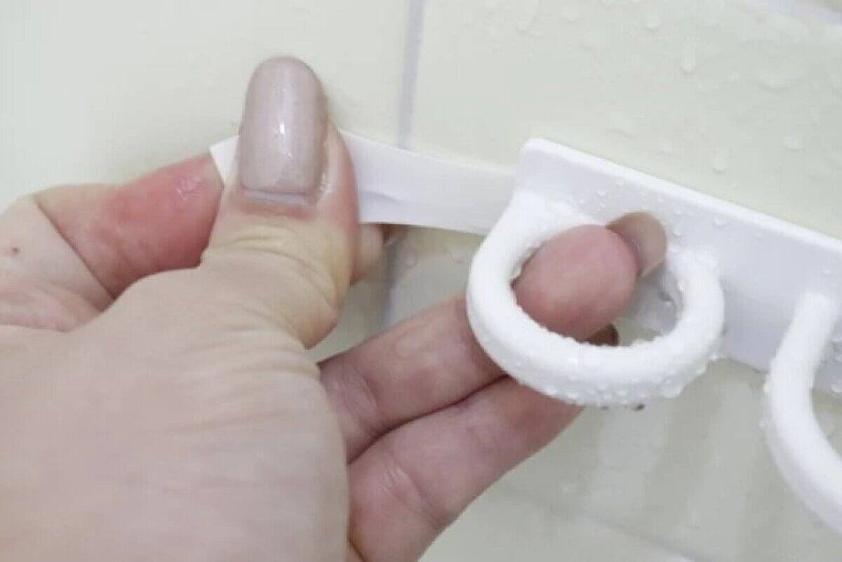 こうしたい…を叶えてくれる！家中に取り付けたい！100均の便利フック3選