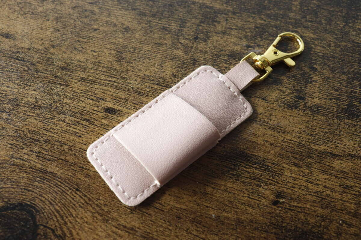 セリアさん100円でいいの！？通販は900円くらいするのに！「1本だけ」に便利なホルダー