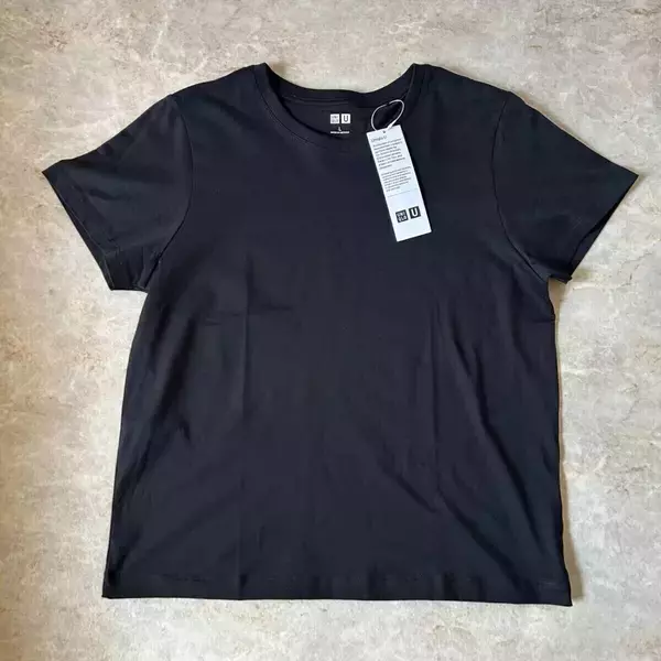 ユニクロの黒トップスが絶対買い！大人の春コーデに大助かり♡今すぐ確保しておきたい本命5連発