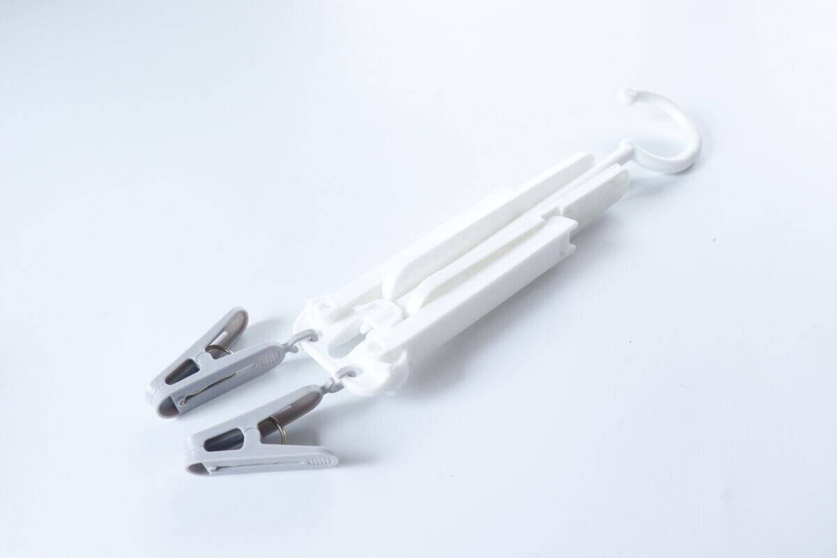 「求めてた機能全部入りじゃん！」小さくたたんで大きく使える賢い100均ハンガー