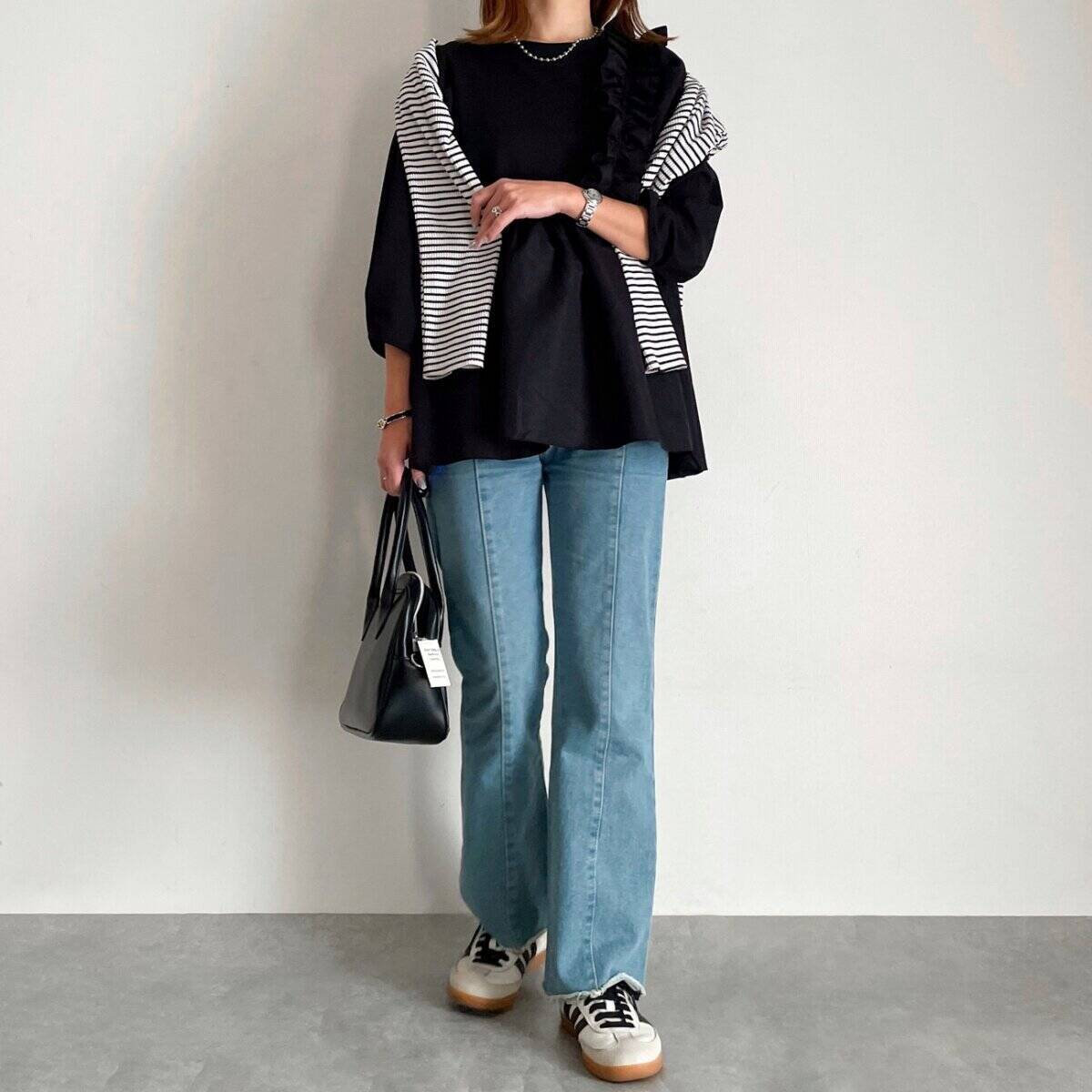 しまむらの「フリルトップス」が1639円で売り切れ必至…♡体型カバーも叶う！着回し5コーデ