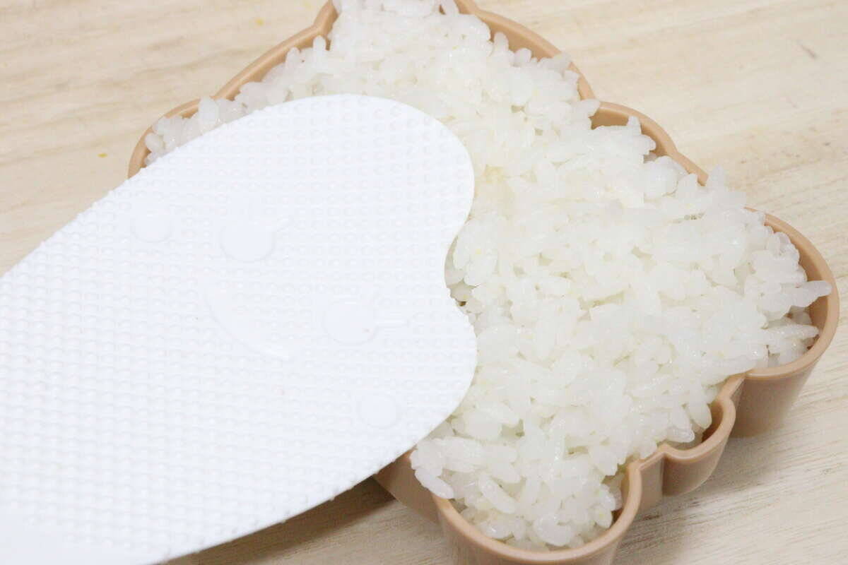 ダイソーの型があれば楽ちん！「簡単に凝ったように見える！」忙しい朝に重宝する便利グッズ