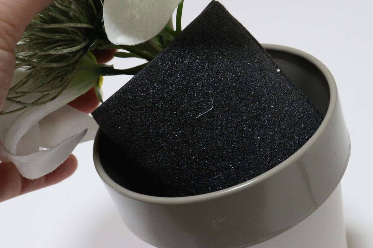 普通のスポンジと思ったら大違い！入れるだけで見栄えが良くなる100均便利グッズ