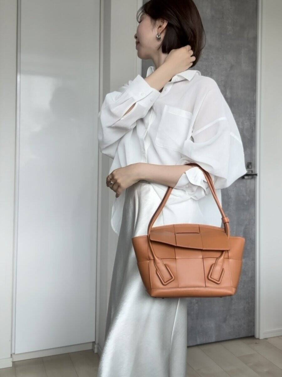 お気に入りすぎて2色買い！GUのシアーシャツは透け感がちょうどイイ大人の万能アウターでした