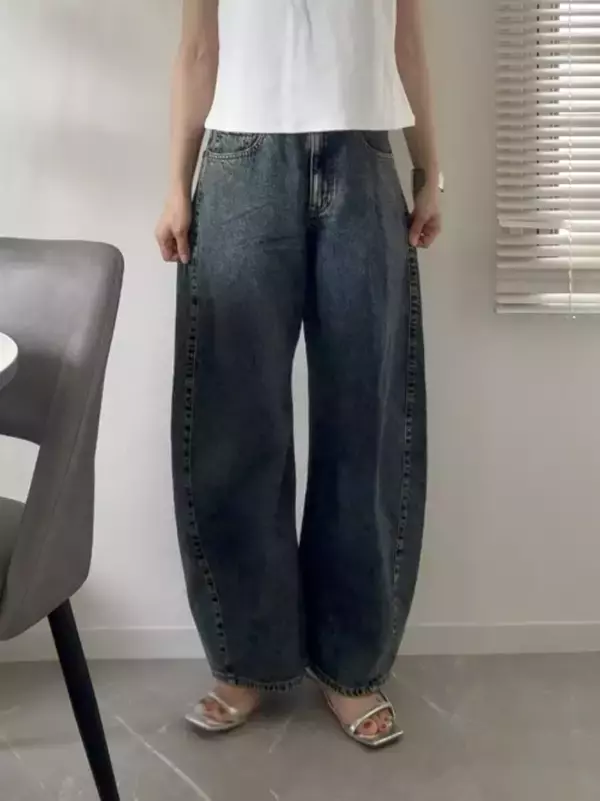 GUがまたいい感じのジーンズ出してきた♡新旧バレルデニム徹底比較！