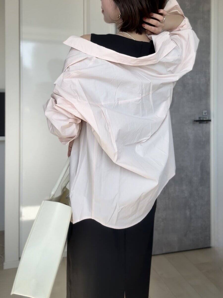 「それどこの？」が殺到！ユニクロ「黒ワンピ」3990円が優秀すぎ！大人の細見え4スタイル