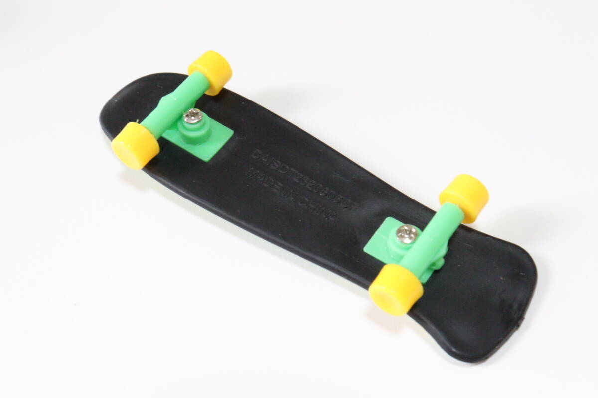 ついに出た～！「本格的なやつは1000円前後…」100均とは思えないおもちゃ