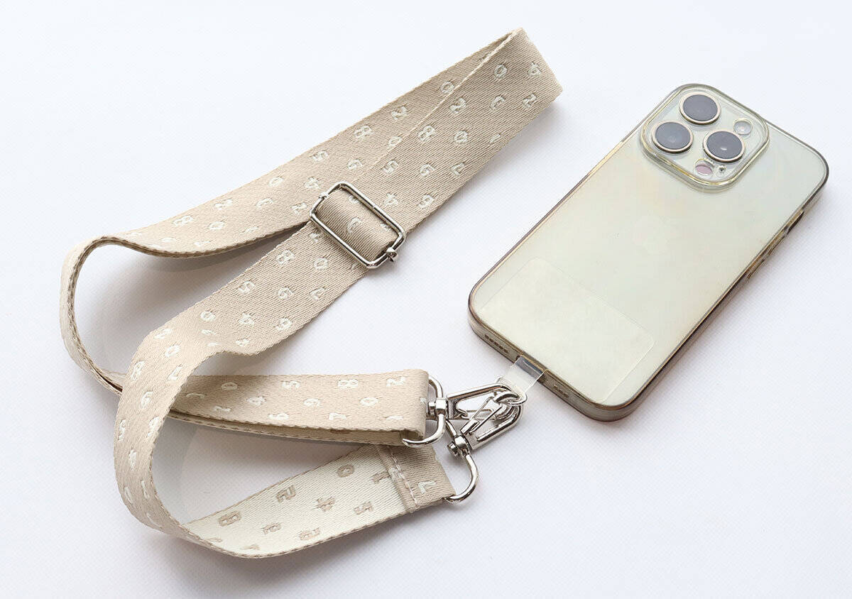 大人のおしゃれ手帖4月号の付録が超便利！人気ブランドの大容量バッグ＆上品スマホポシェット