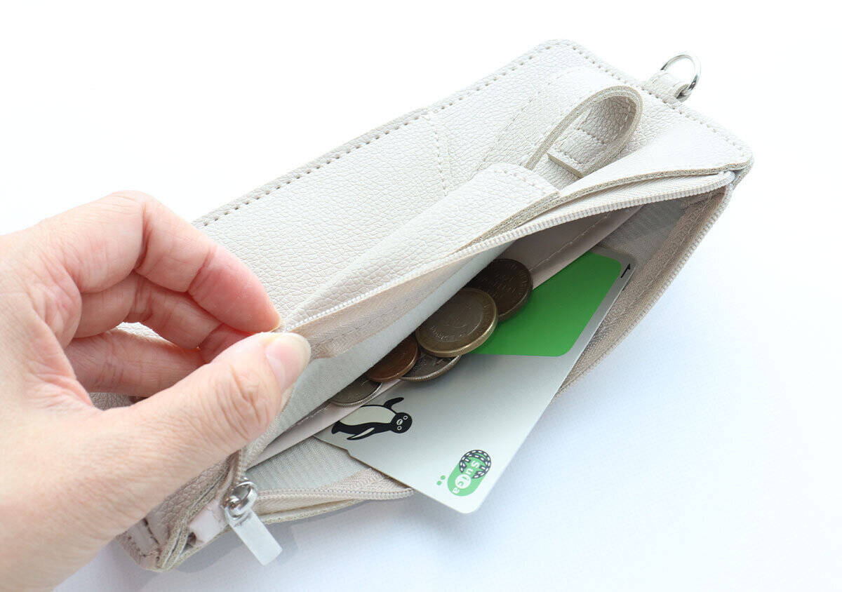 大人のおしゃれ手帖4月号の付録が超便利！人気ブランドの大容量バッグ＆上品スマホポシェット