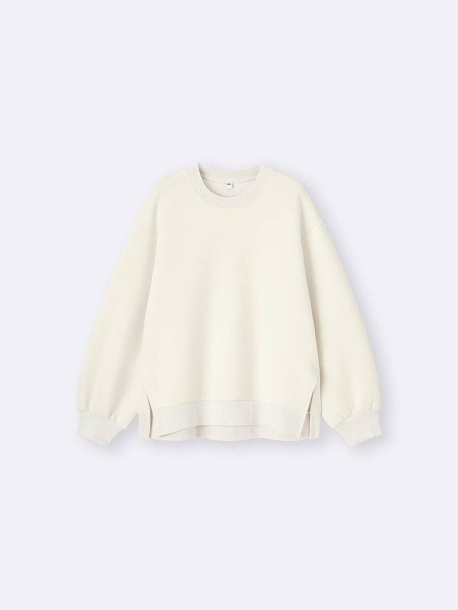 GUの人気トップスがまさかの790円～に値下げしてる！期間限定価格もあるから急いで見てみ！