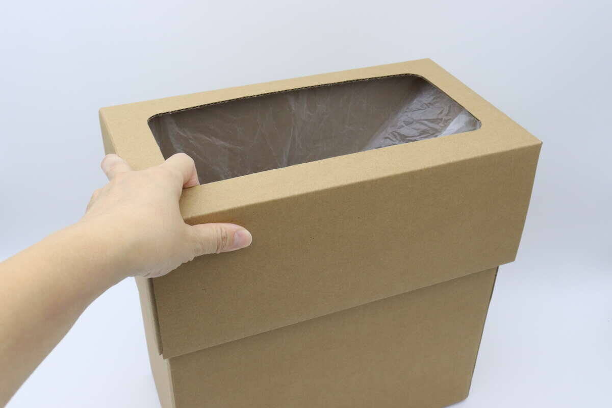 そんなのあり？！もはやお手入れ不要！汚れたら捨てられる100均ゴミ箱