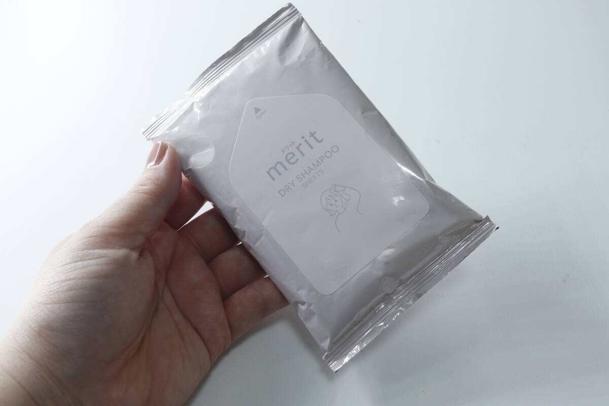 ダイソーで買えて助かった～！「頭ベタベタでニオイも気になる…」夏の悩みを解決できるシート