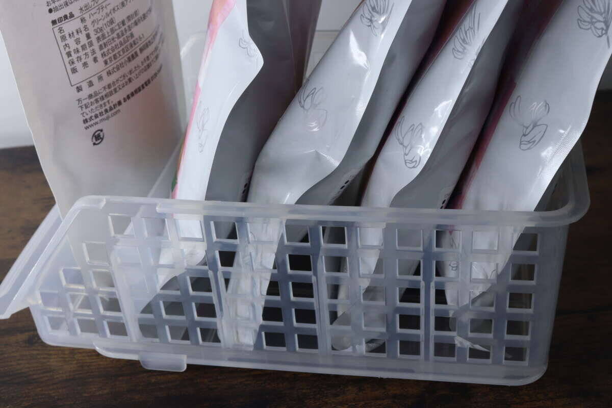 「早く使うべきだった！」もう雪崩起こさない！便利な100均の食品ストッカー