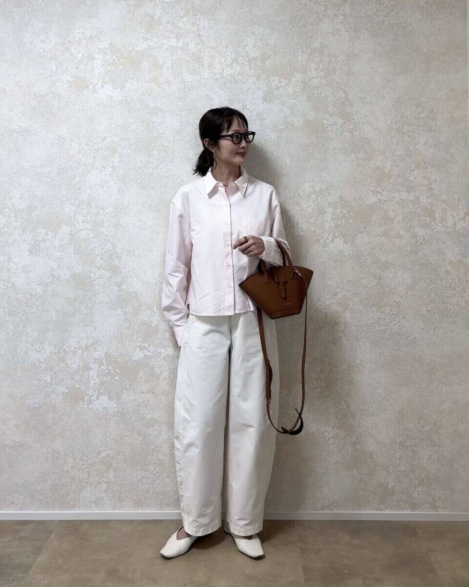 ユニクロ「ピンクストライプシャツ」春コーデに取り入れるだけで垢抜ける♡着回し4選