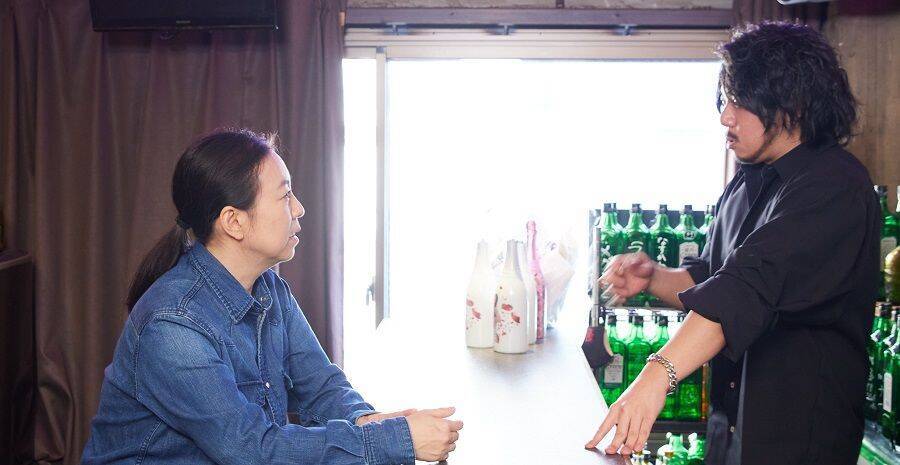 「認知症の方もバーの酔っ払いも同じことばかり言うなら受け流すだけ」カマたくさんの“規格外”な介護論