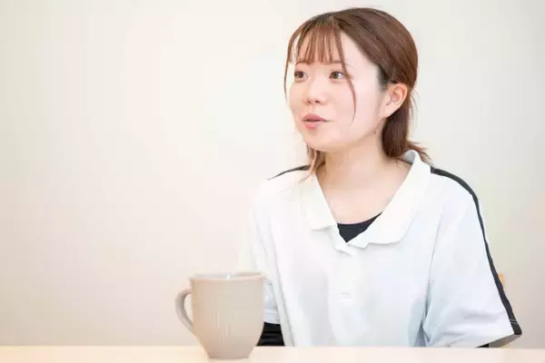 「新卒から介護業界に飛び込んで気付いたこと　笑顔を武器に人間力ある介護士を目指す」の画像