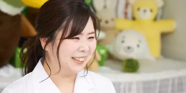 「「無言で受け止めてくれる、ぬいぐるみこそが心身を癒す」“ぬいぐるみ専門医”が語る特別な役割に迫る」の画像