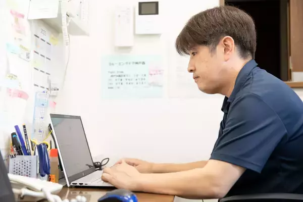 「就職のきっかけは１枚の写真　26年経っても色褪せない介護の仕事の面白さ」の画像