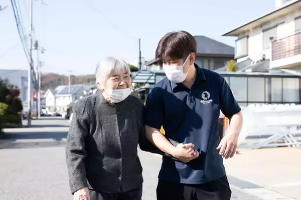 「就職のきっかけは１枚の写真　26年経っても色褪せない介護の仕事の面白さ」の画像