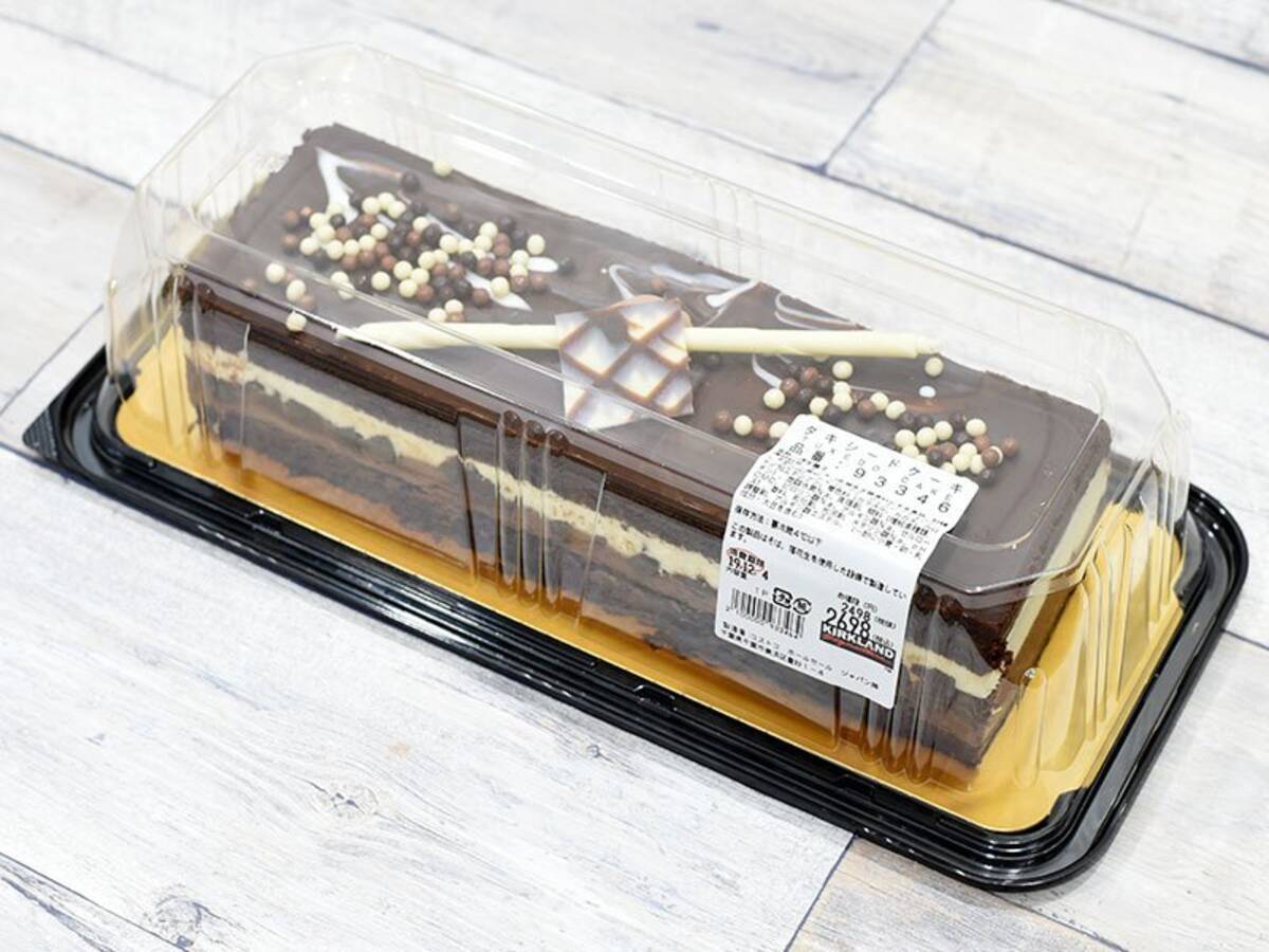 コストコの濃密チョコスイーツ タキシードケーキ 19年 は隠しサクサク食感が小気味よい 19年12月9日 エキサイトニュース